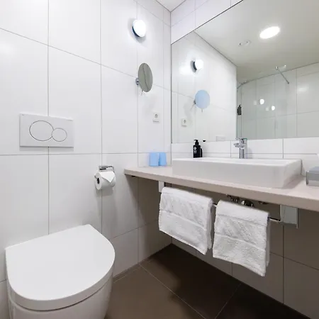Hotel Leonardo Smart Vienna Airport